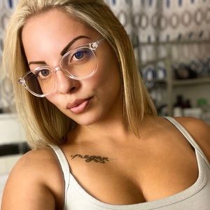 Meet your Posher, Kalaya